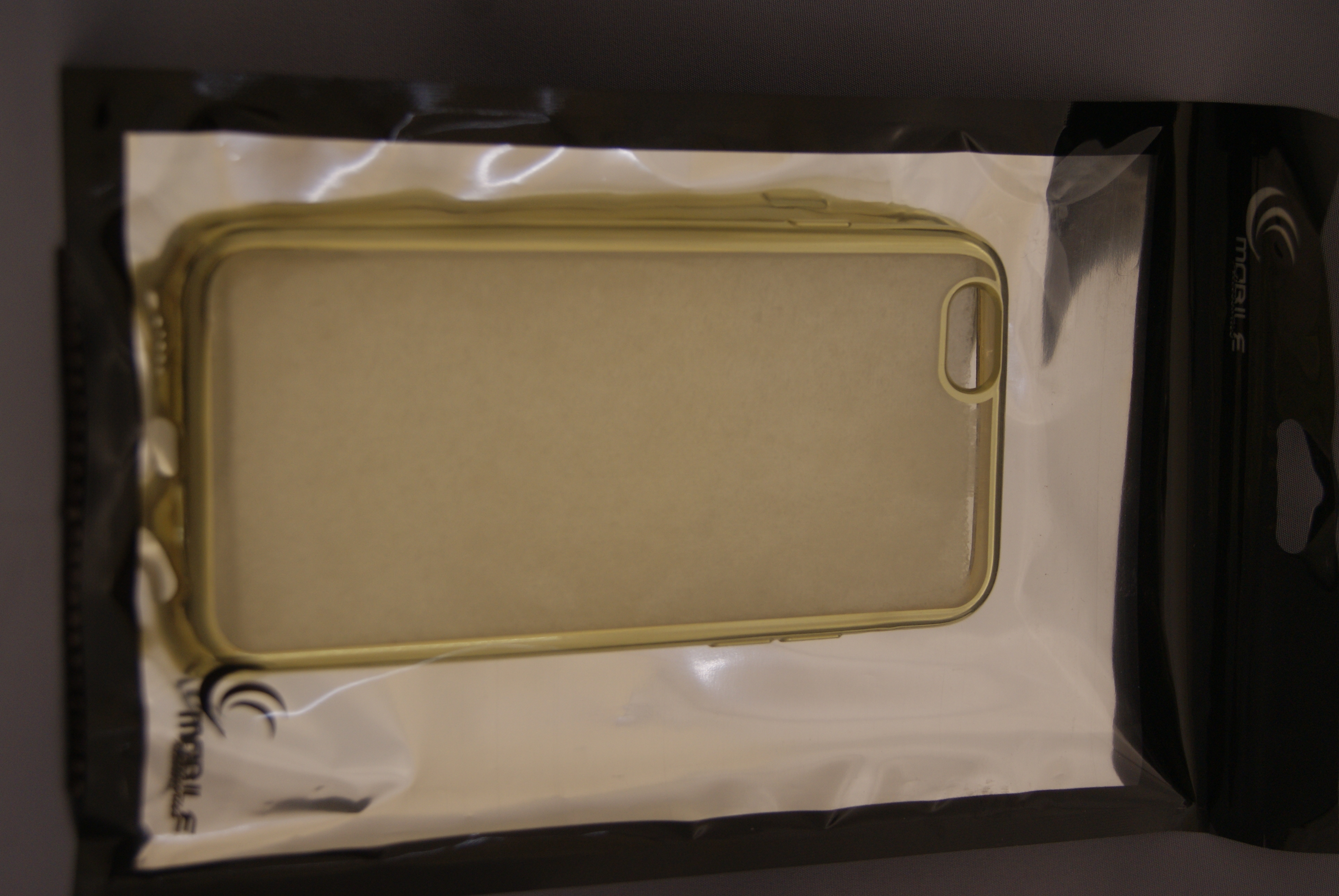 a MOBILE Acceddaniea(ゴールド）