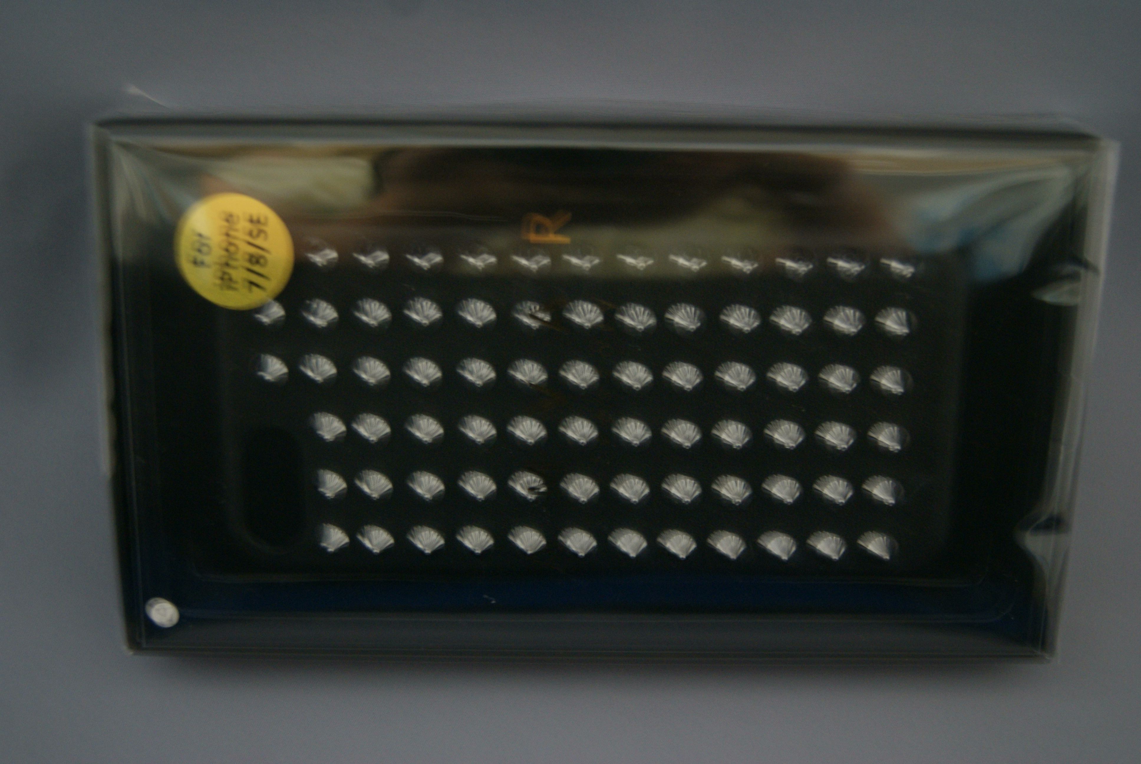 a 【iPhone7/8】鋲ｽﾀｯｽﾞ背面ｹｰｽ BK